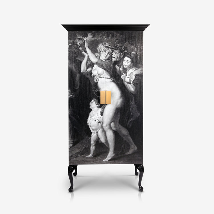 SILENUS WARDROBE